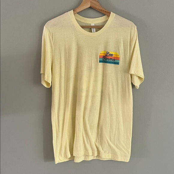 Lee Family Farms Women’s Soft Yellow Tee with Graphic Canvas Cotton Large - Picture 1 of 9